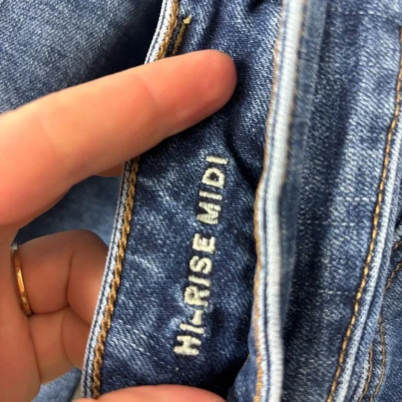 American Eagle Hi Rise Midi Jean Shorts Womens 4 Super Stretch Dark Wash Raw Hem - Picture 4 of 5